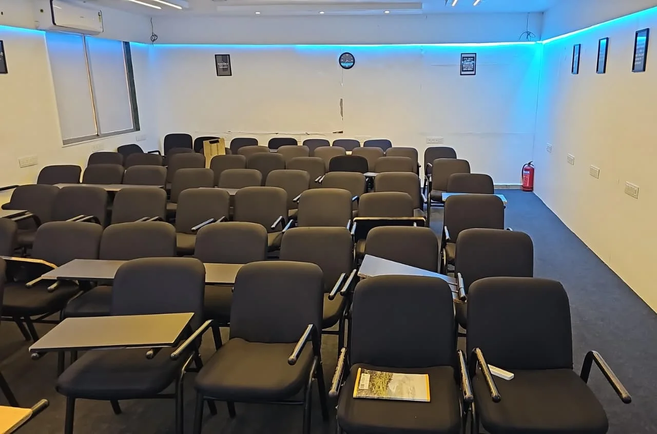 Modern Classroom at ExtraBits Academy | Training Institute in Surat