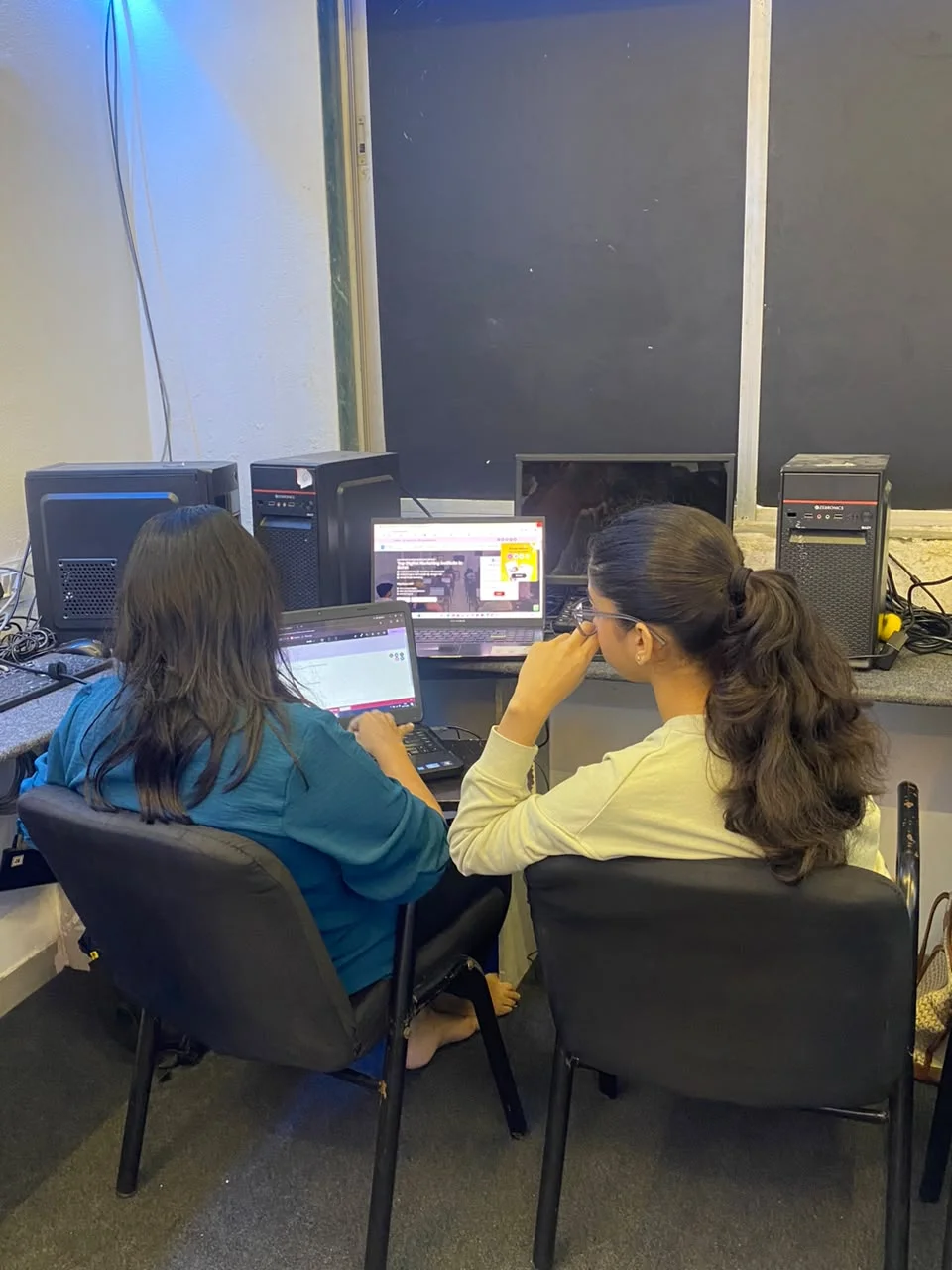 Hands-On Computer Training at ExtraBits Academy | IT Classes in Surat